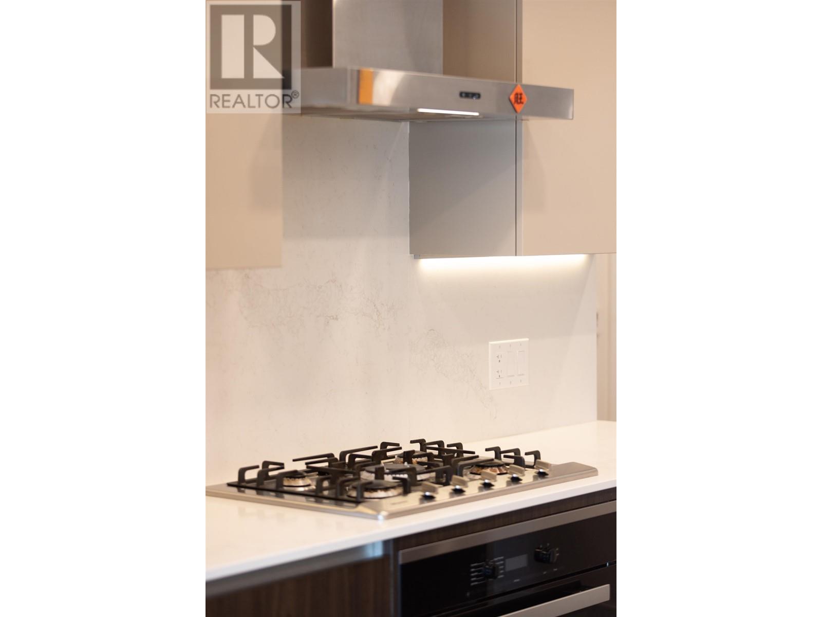 Listing Picture 29 of 39 : 202 477 W 59TH AVENUE, Vancouver / 溫哥華 - 魯藝地產 Yvonne Lu Group - MLS Medallion Club Member