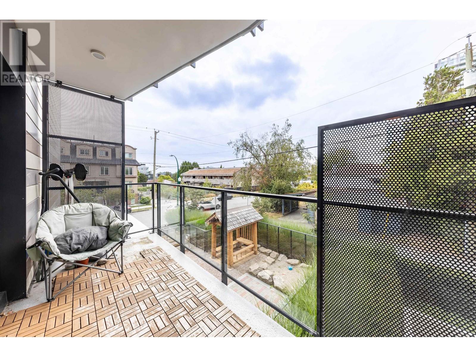 Listing Picture 24 of 39 : 202 477 W 59TH AVENUE, Vancouver / 溫哥華 - 魯藝地產 Yvonne Lu Group - MLS Medallion Club Member