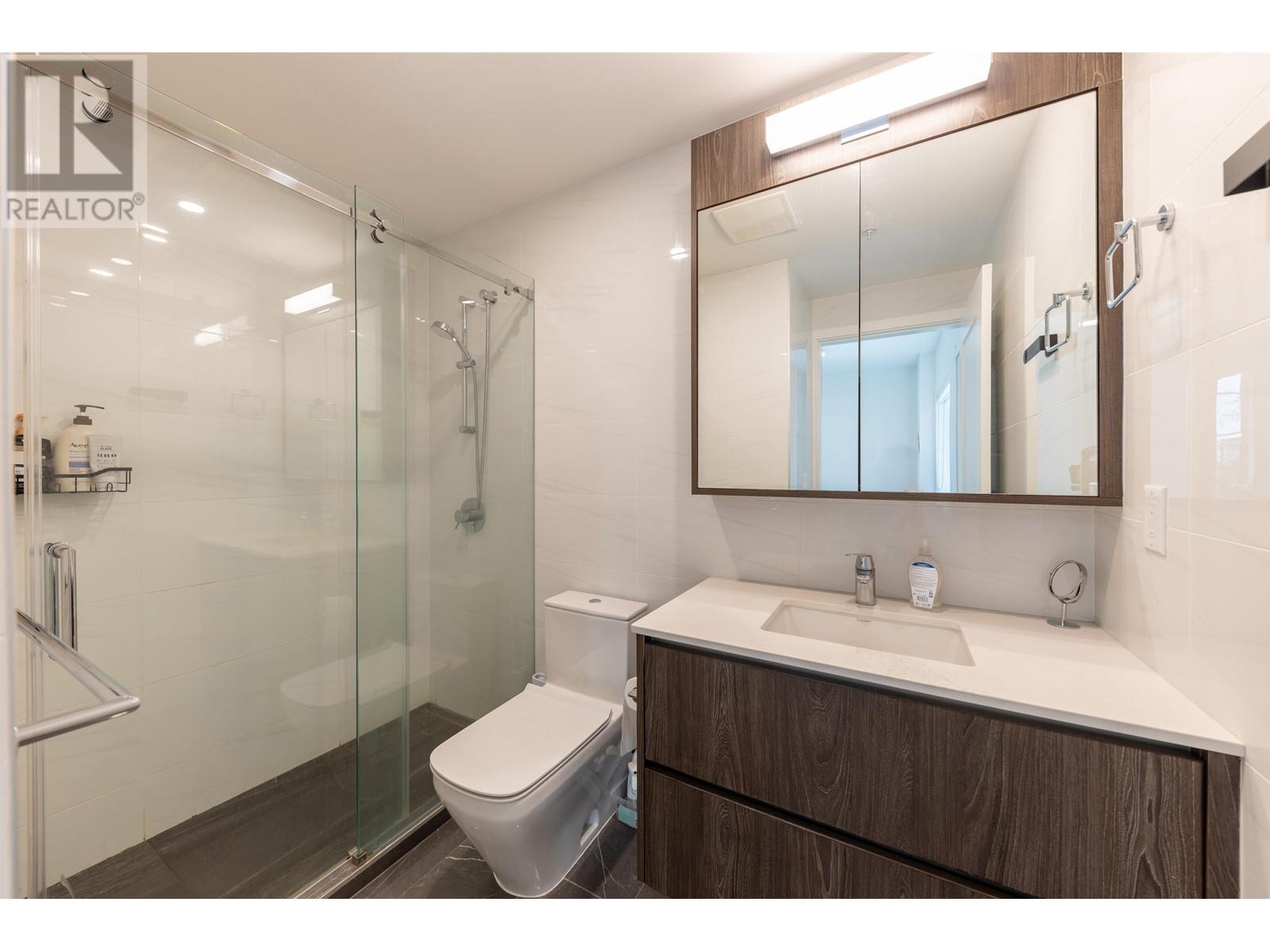 Listing Picture 18 of 39 : 202 477 W 59TH AVENUE, Vancouver / 溫哥華 - 魯藝地產 Yvonne Lu Group - MLS Medallion Club Member