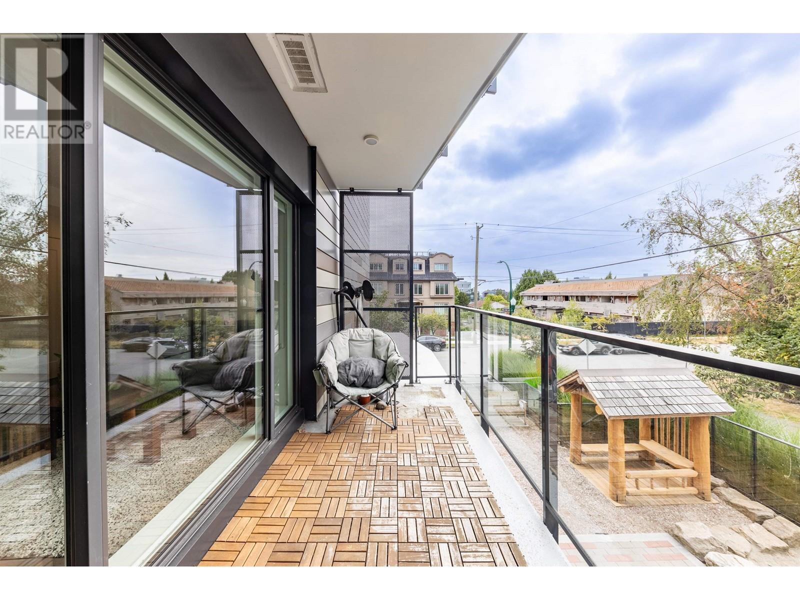 Listing Picture 23 of 39 : 202 477 W 59TH AVENUE, Vancouver / 溫哥華 - 魯藝地產 Yvonne Lu Group - MLS Medallion Club Member