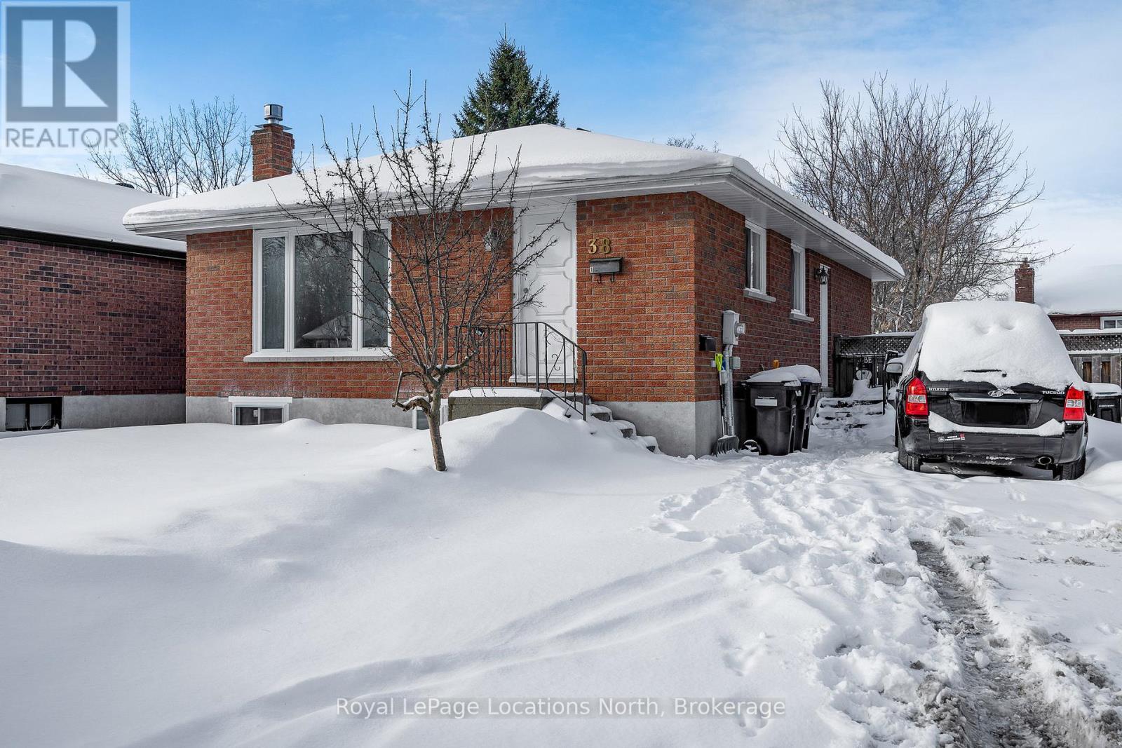 38 Sproule Avenue, Collingwood, Ontario  L9Y 4L5 - Photo 3 - S11954600