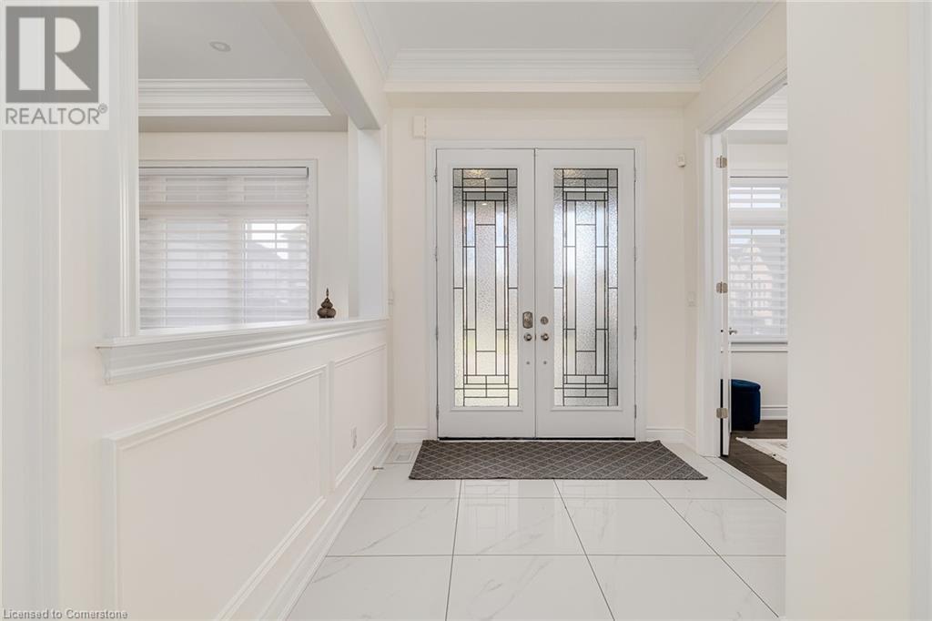 Property at 19 GLADIOLUS Street image 5