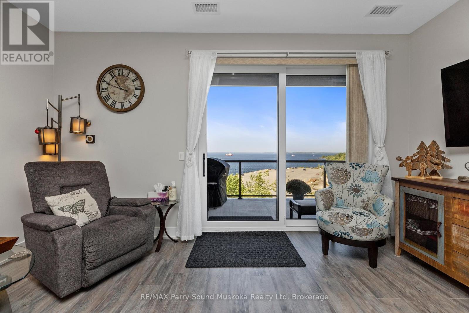 305 - 20 Salt Dock Road, Parry Sound, Ontario  P2A 0E7 - Photo 3 - X11954649