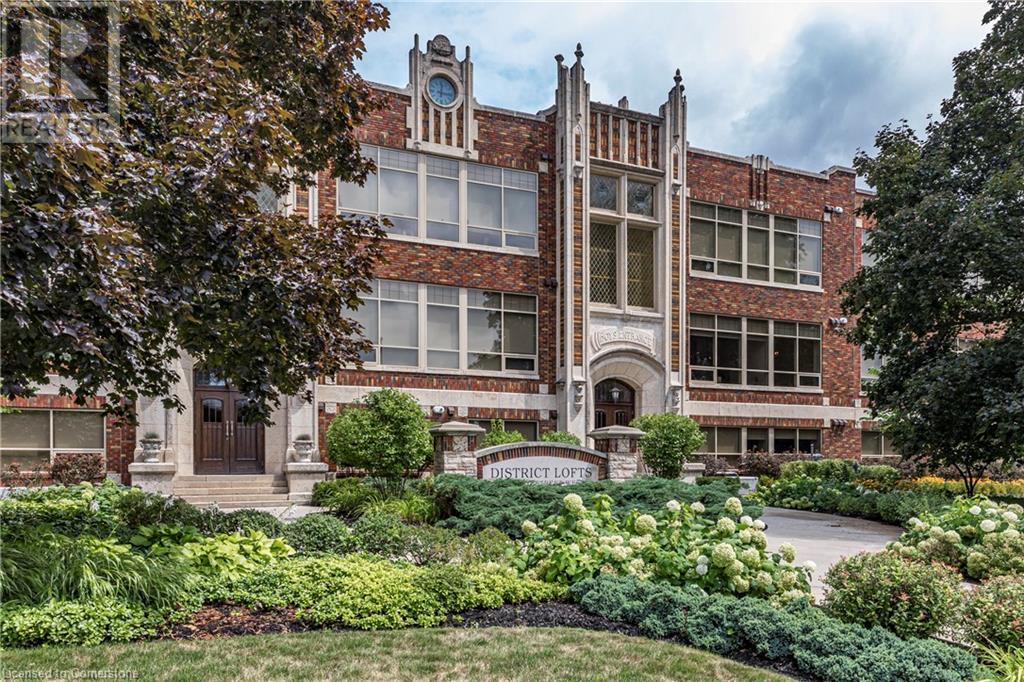 <h3>$599,000</h3><p>397 King Street W Unit# 207, Dundas, Ontario</p>