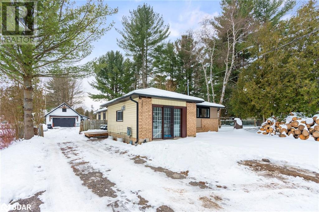 Property at 731 PINEGROVE Avenue image 3
