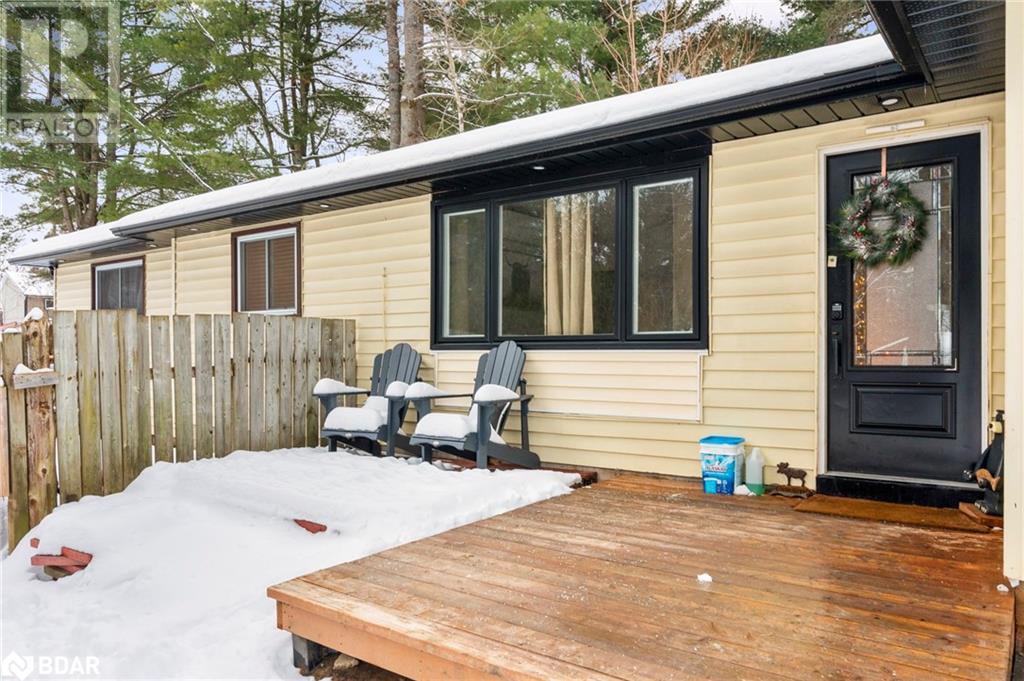 Property at 731 PINEGROVE Avenue image 4