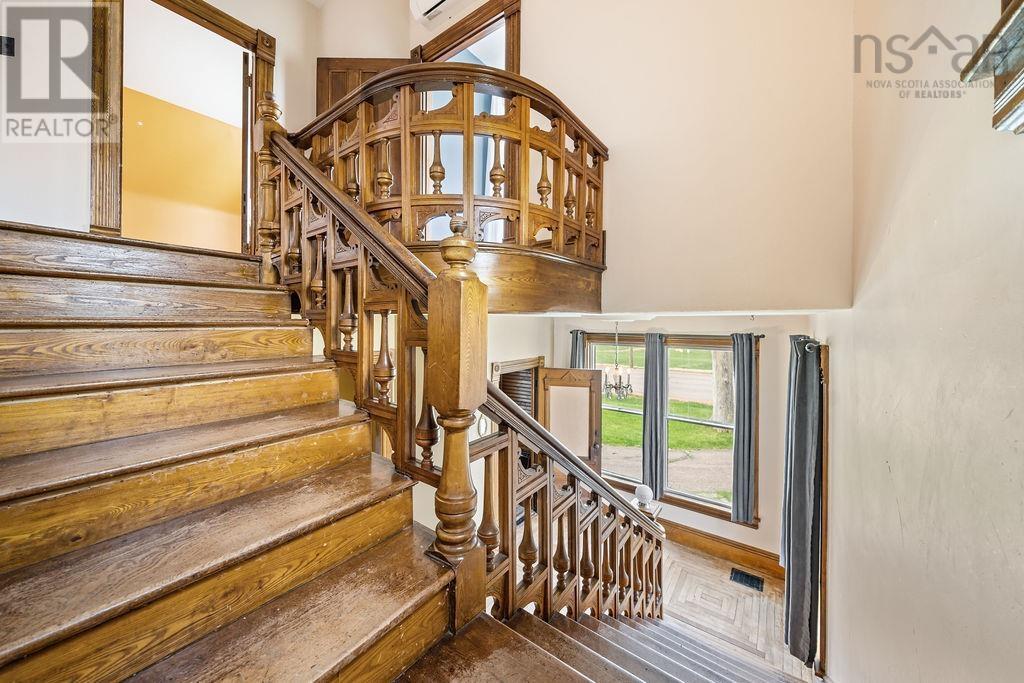 472 Main Street, Parrsboro, Nova Scotia  B0M 1S0 - Photo 11 - 202502226