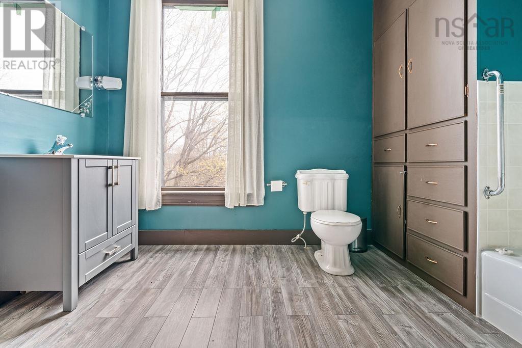 472 Main Street, Parrsboro, Nova Scotia  B0M 1S0 - Photo 33 - 202502226