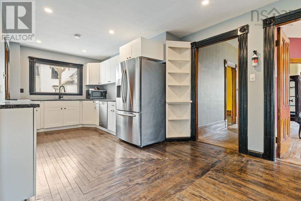 472 Main Street, Parrsboro, Nova Scotia  B0M 1S0 - Photo 4 - 202502226