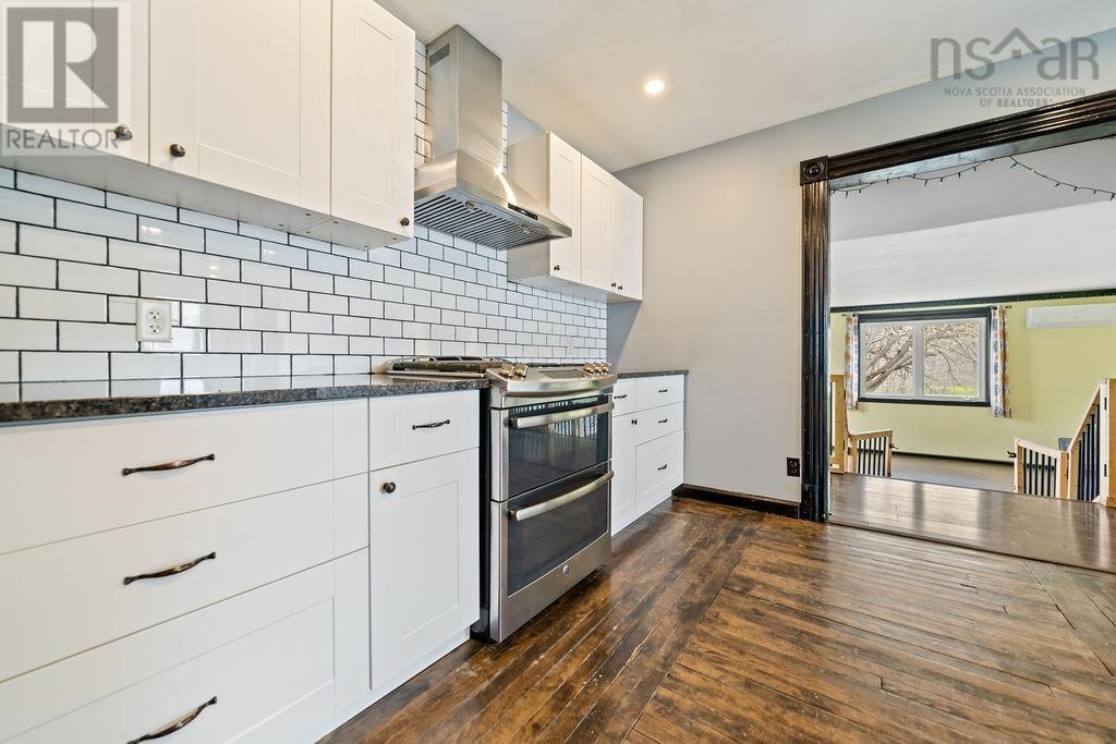 472 Main Street, Parrsboro, Nova Scotia  B0M 1S0 - Photo 6 - 202502226