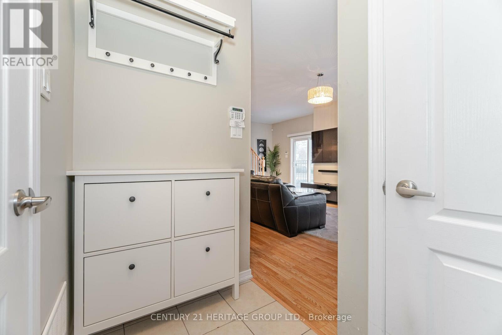 65 - 23 Coneflower Crescent, Toronto, Ontario  M2R 0A5 - Photo 2 - C11954698