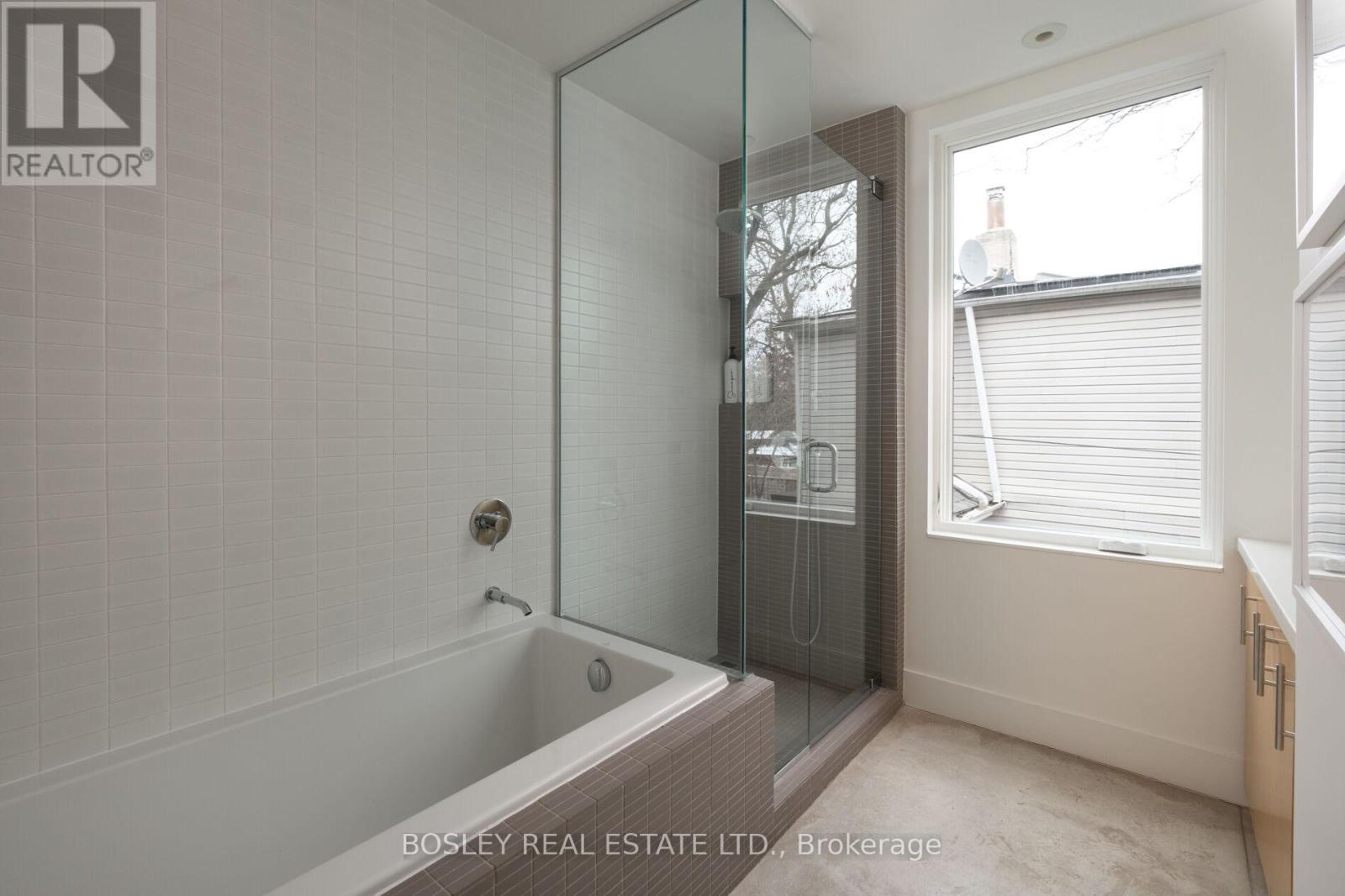 41 Garden Avenue E, Toronto, Ontario  M6R 1H5 - Photo 26 - W11954690