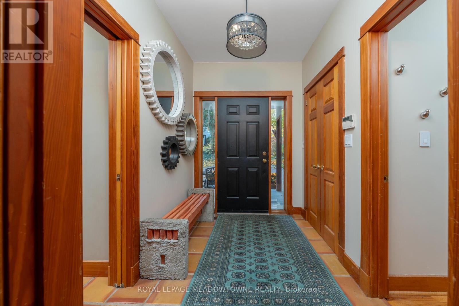 Property at 147 MAIN STREET S image 5