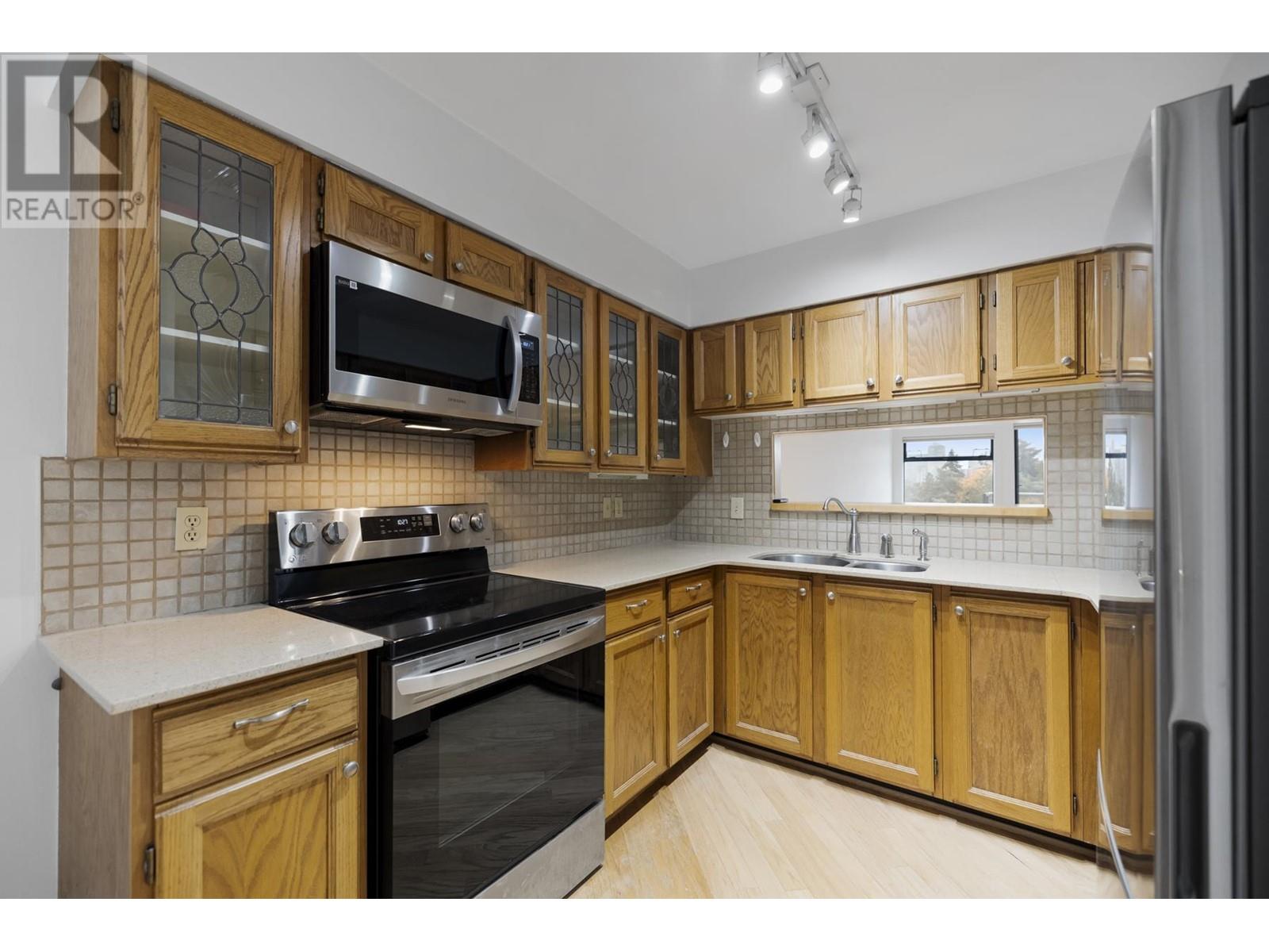 303 1005 W 7th Avenue, Vancouver, British Columbia  V6H 1B2 - Photo 30 - R2963231