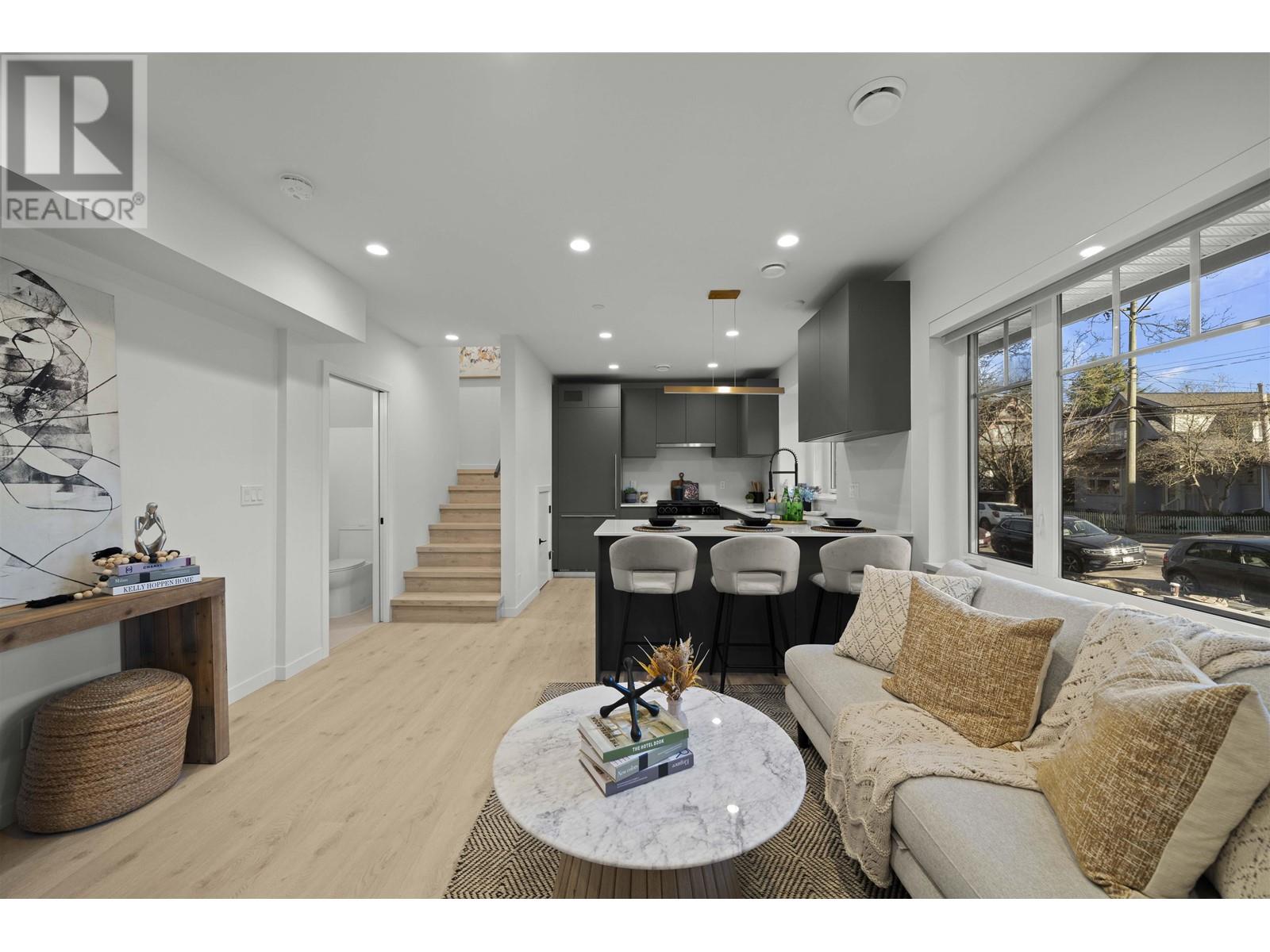 1 3531 Marshall Street, Vancouver, British Columbia  V5N 4S2 - Photo 3 - R2963245