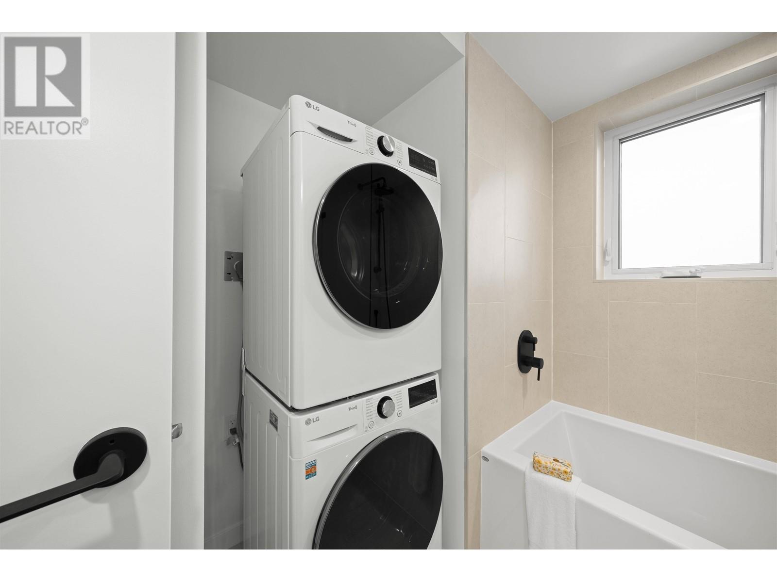 1 3531 Marshall Street, Vancouver, British Columbia  V5N 4S2 - Photo 9 - R2963245