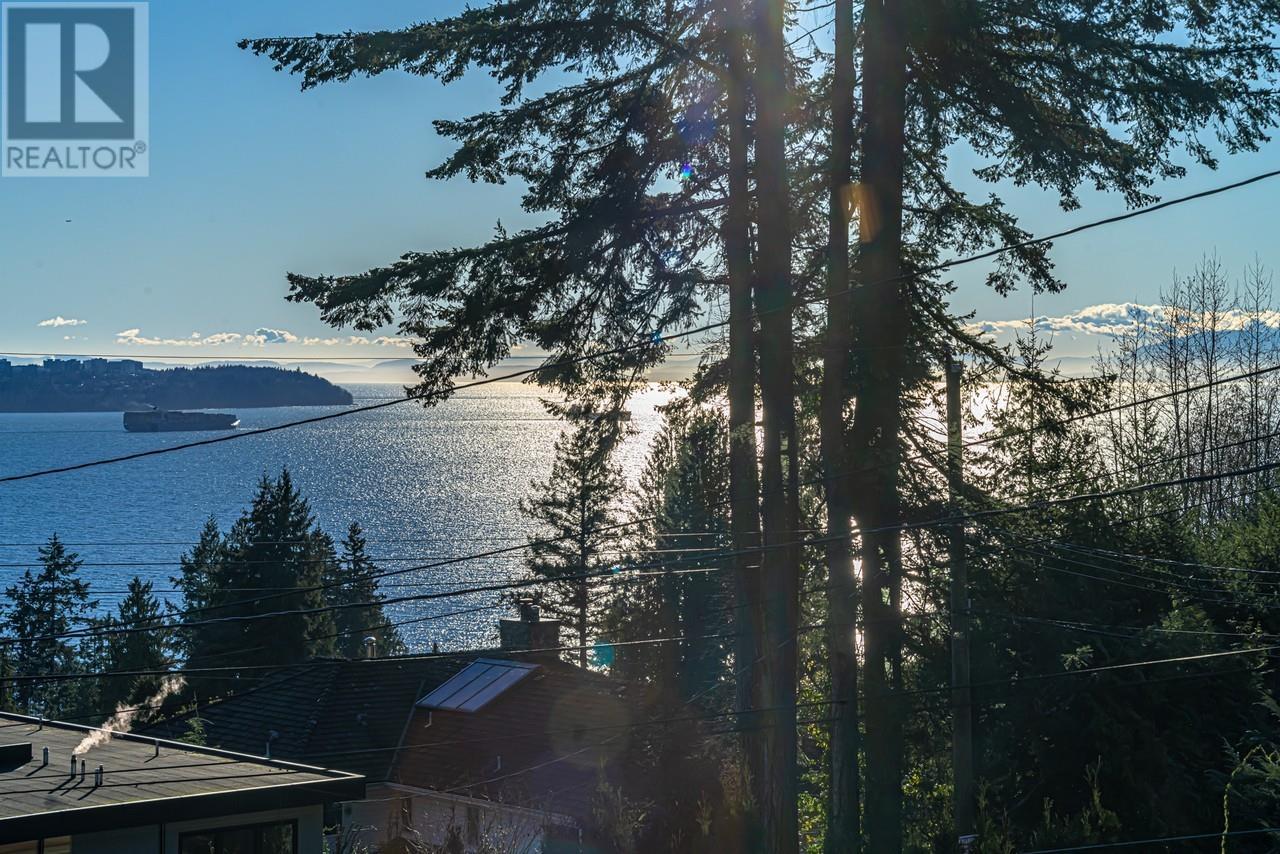 3175 Benbow Road, West Vancouver, British Columbia  V7V 3E1 - Photo 25 - R2963250