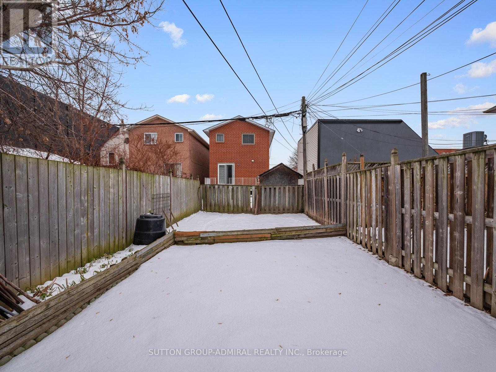 2 Gray Avenue, Toronto, Ontario  M6N 4S6 - Photo 20 - W11954971