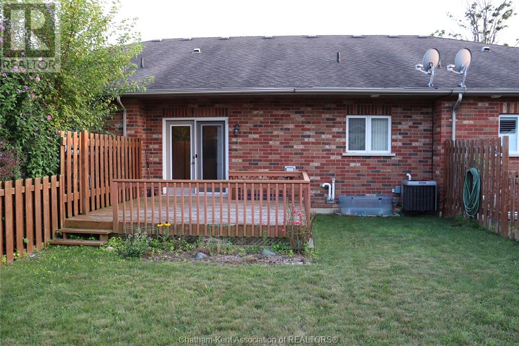 Property at 6 Autumn COURT image 3