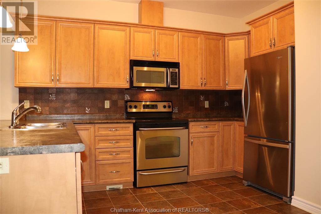 Property at 6 Autumn COURT image 5