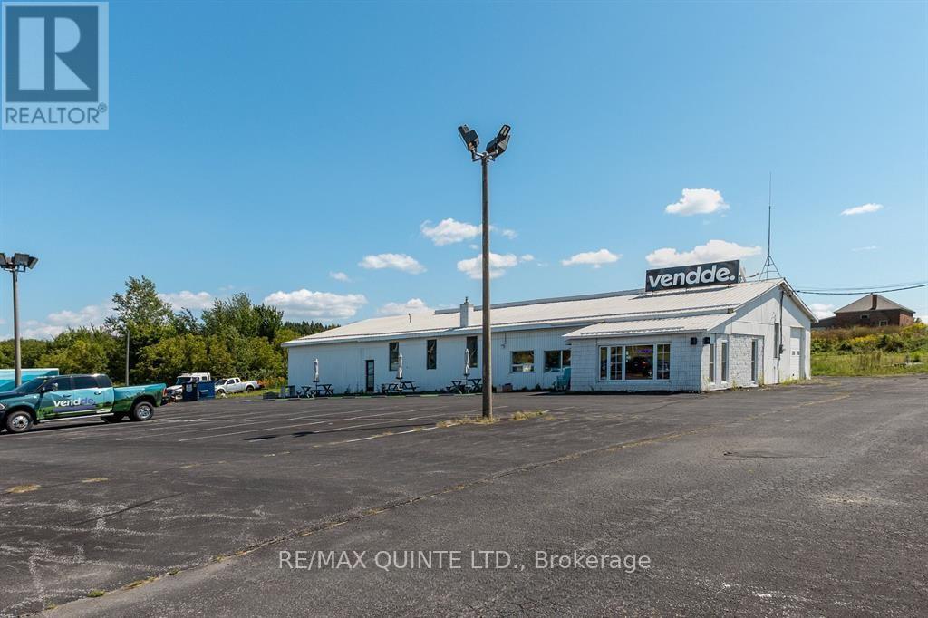 4184 Old Highway 2 E, Belleville, Ontario  K8N 4Z4 - Photo 2 - X11955071