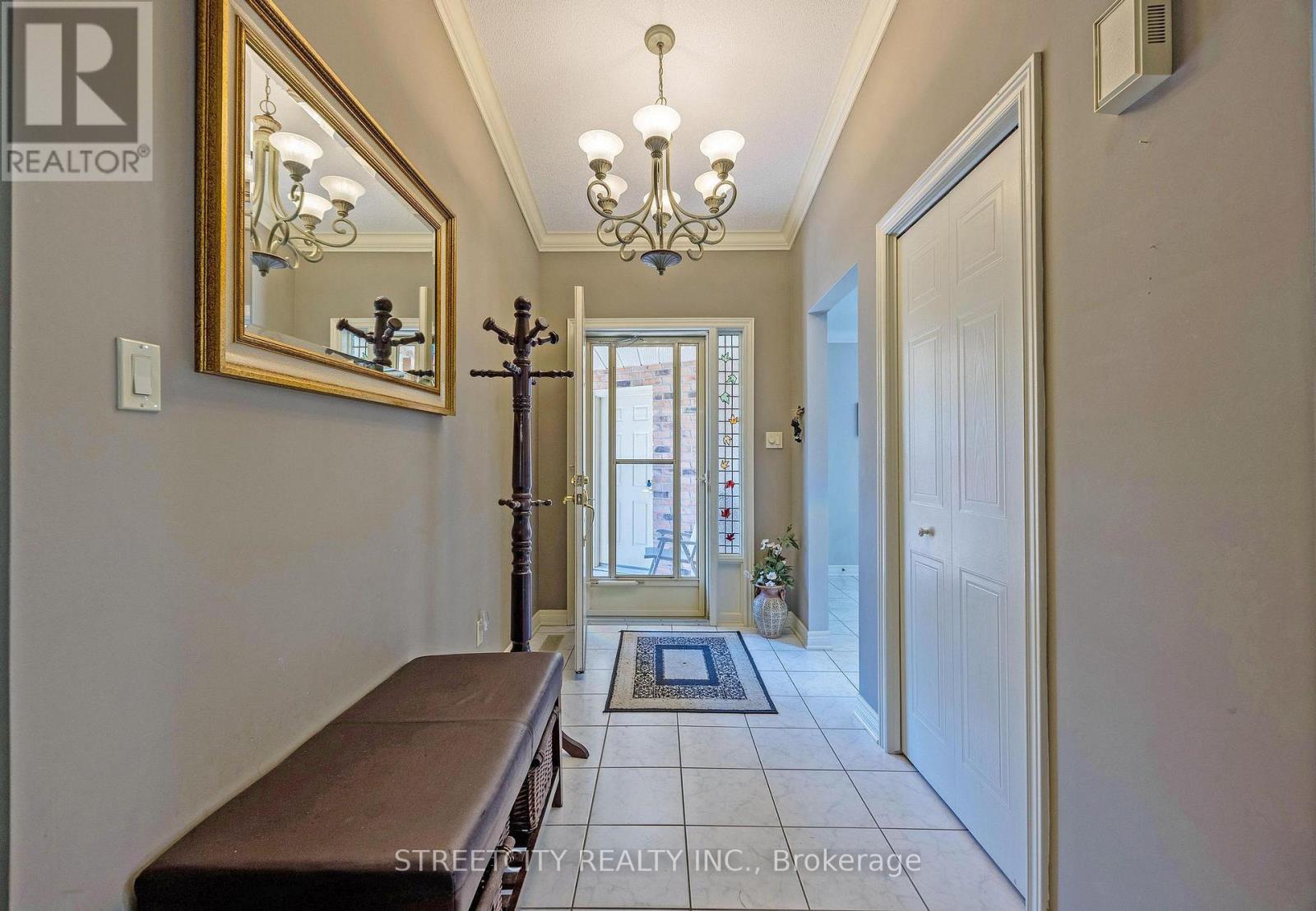 Property at 8 - 445 RIVERSIDE DRIVE image 3
