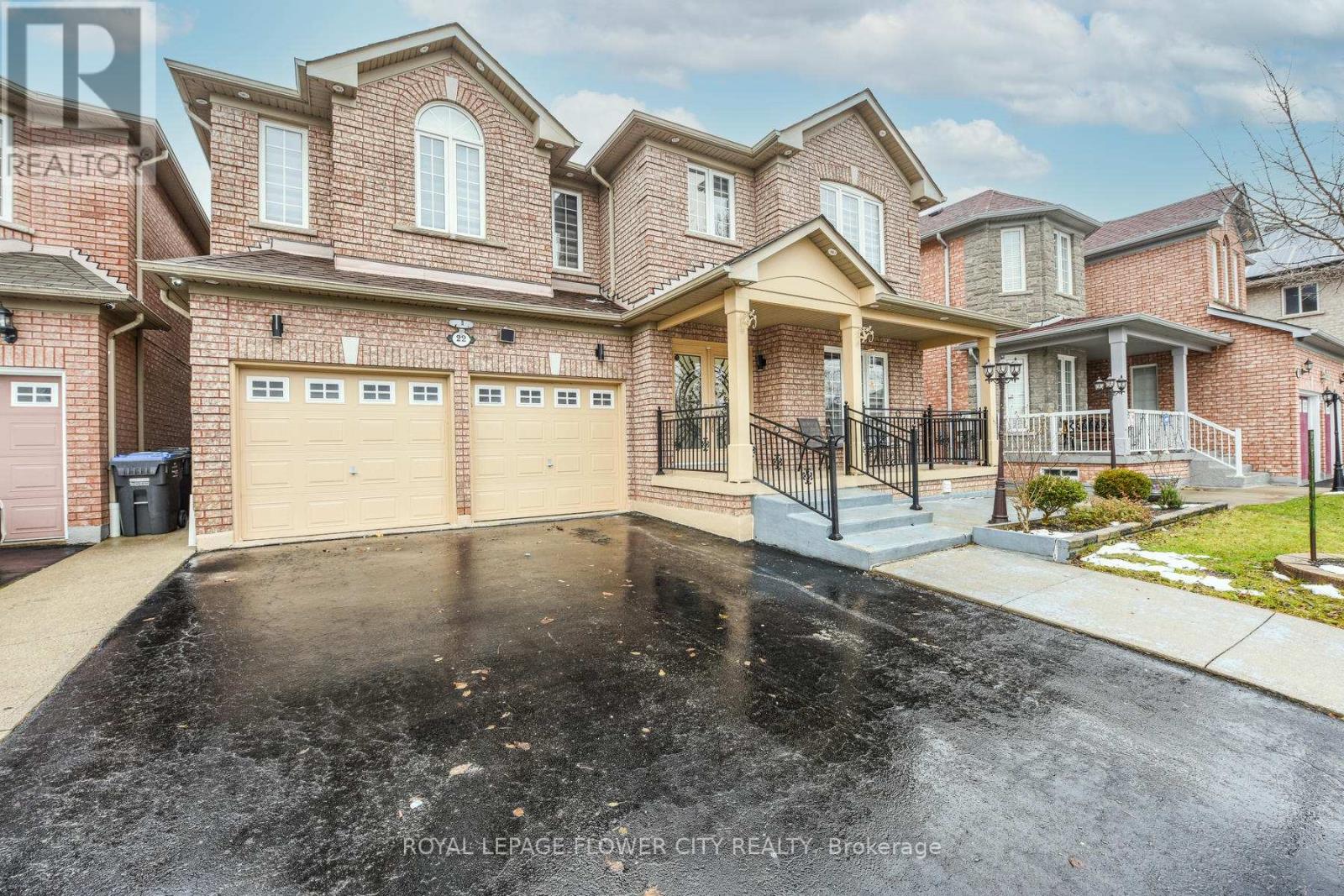 22 WINTERSNOW COURT, Brampton, Ontario