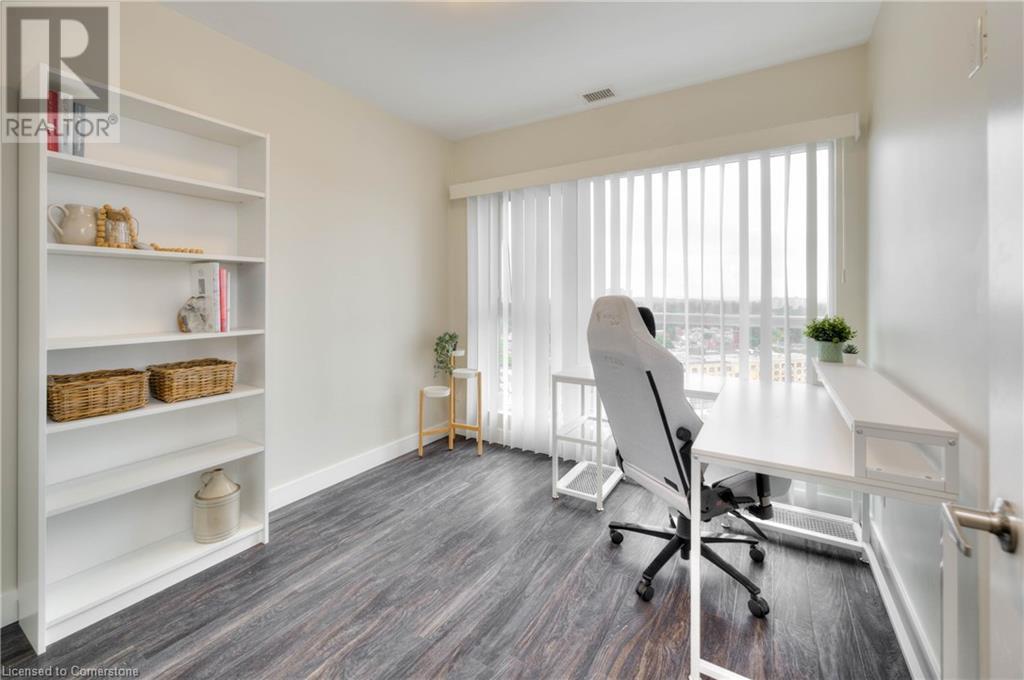 1 Victoria Street Unit# 1602, Kitchener, Ontario  N2G 0B5 - Photo 18 - 40695933