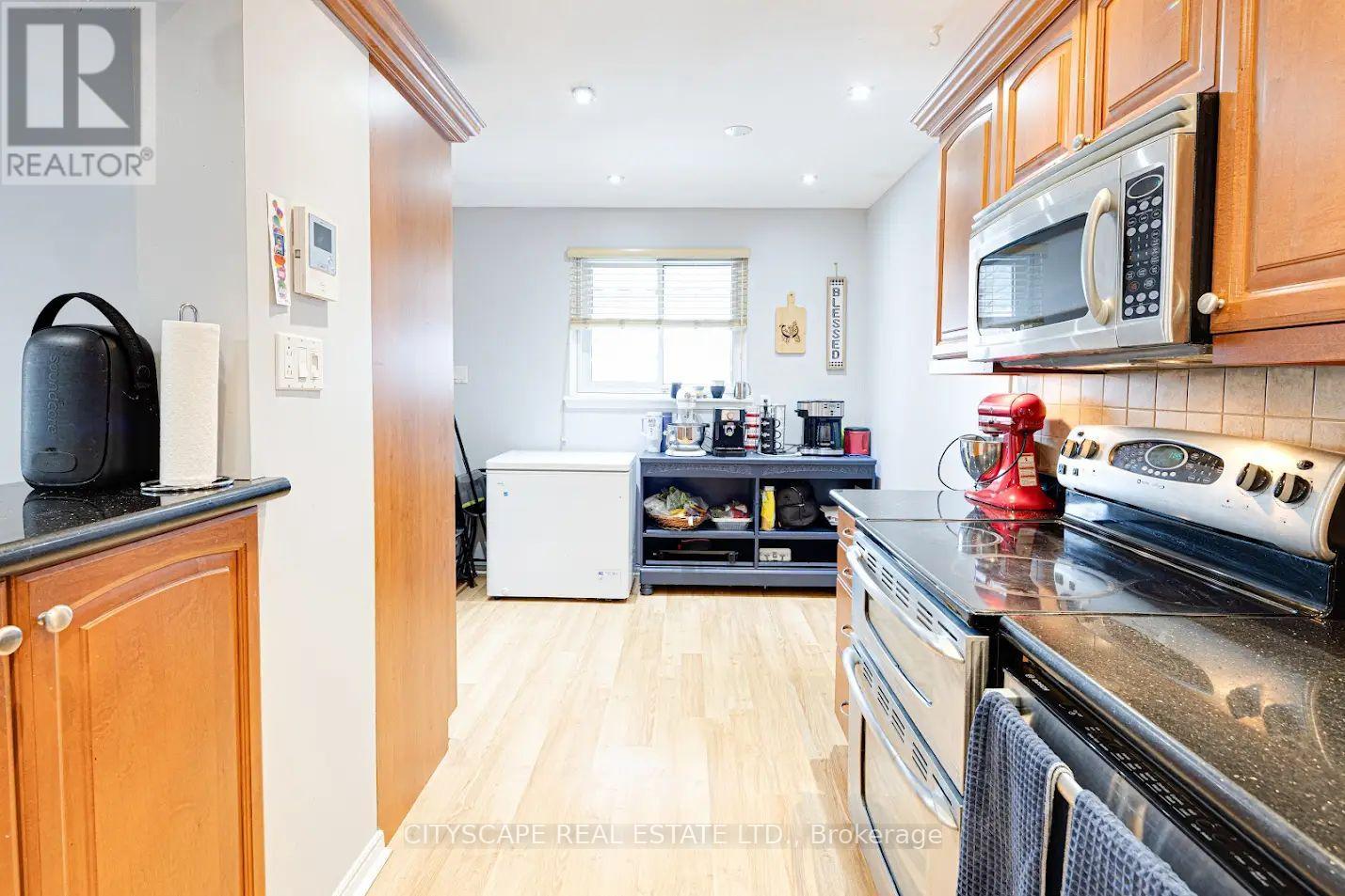Property at 48 MANDARIN CRESCENT image 4