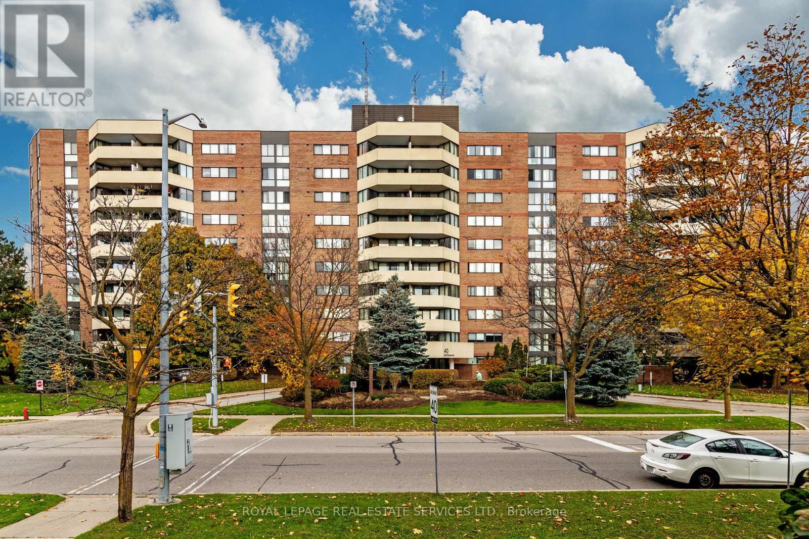 709 - 40 Baif Boulevard, Richmond Hill, Ontario  L4C 5M9 - Photo 2 - N11954715