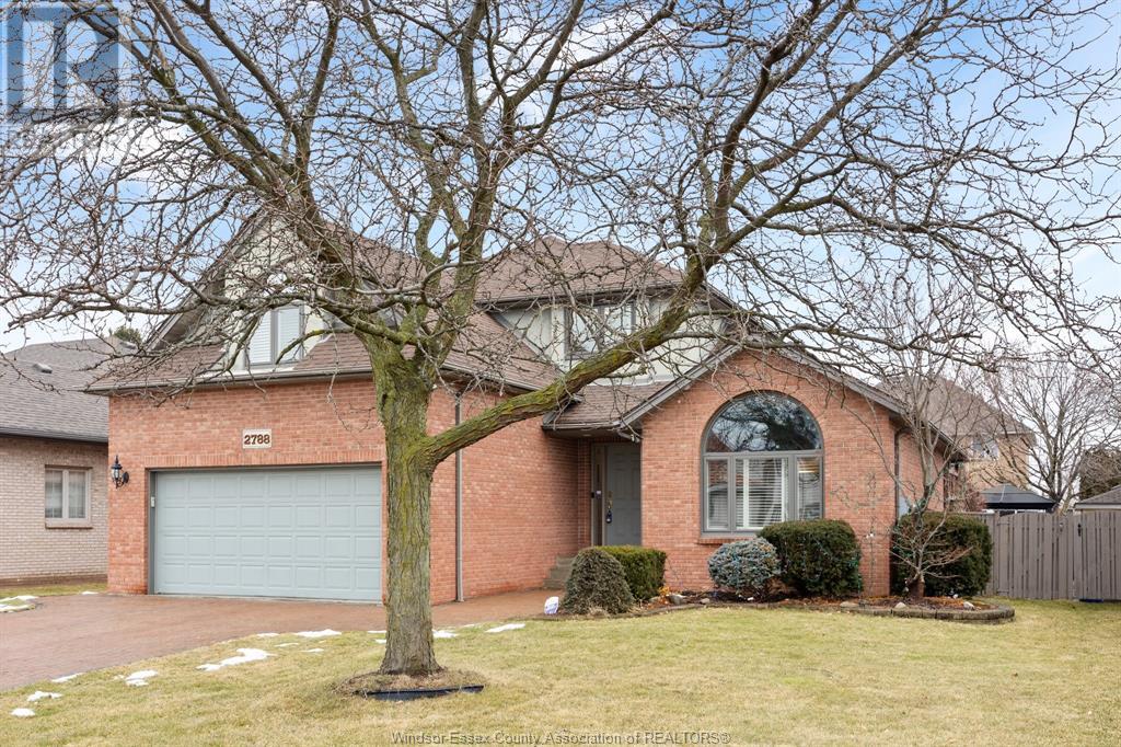 MLS# 25002254: 2788 LOMBARDY CRESCENT, LaSalle, Canada