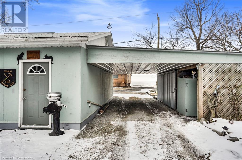 Property at 1022 LAKESHORE Road image 4