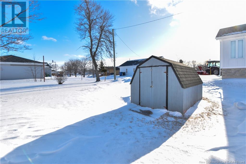 142 15e Rue, Shippagan, New Brunswick  E8S 1E7 - Photo 8 - NB112172