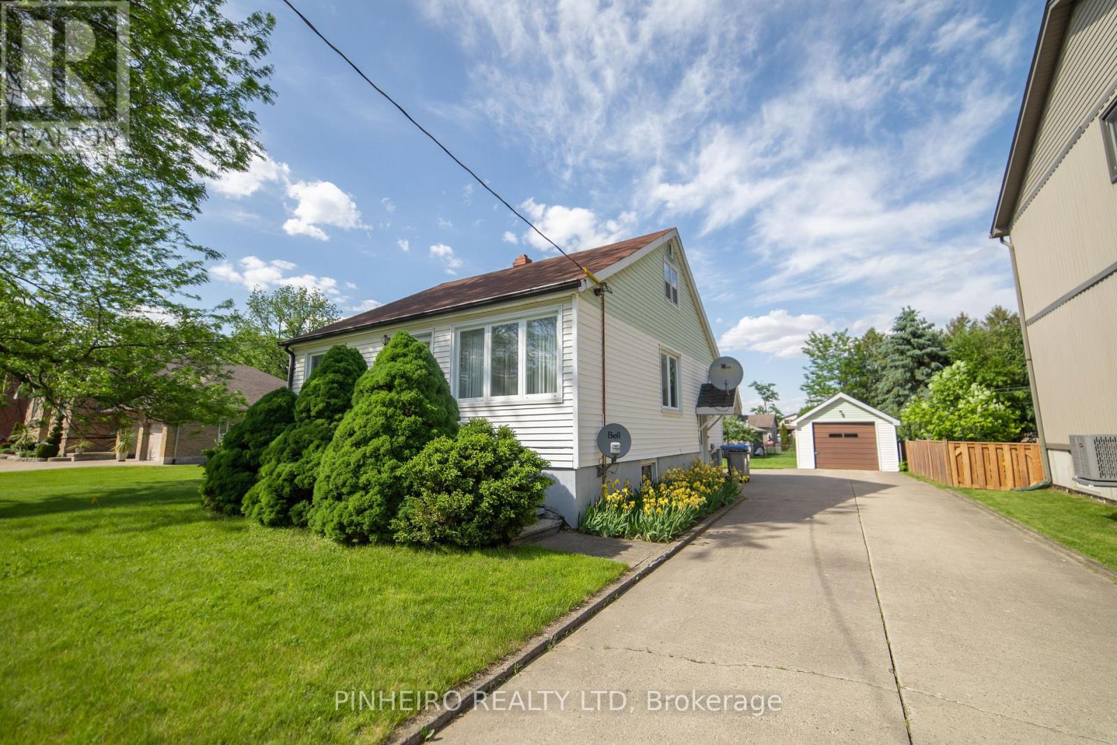 22566 Adelaide Street N, Strathroy-Caradoc (Mount Brydges), Ontario  N0L 1W0 - Photo 2 - X11955324