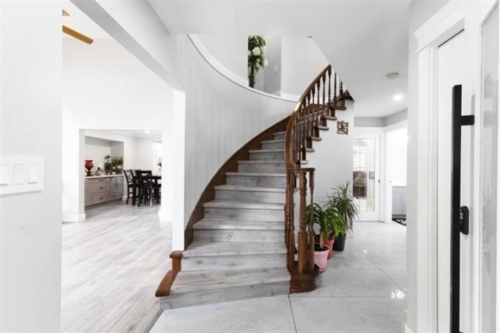 9025 121 Street, Surrey, British Columbia  V3V 7W9 - Photo 2 - R2963122