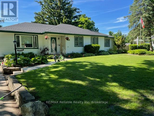 108 Raglan Street, Central Huron, Ontario  N0K 1L0 - Photo 2 - X11955315