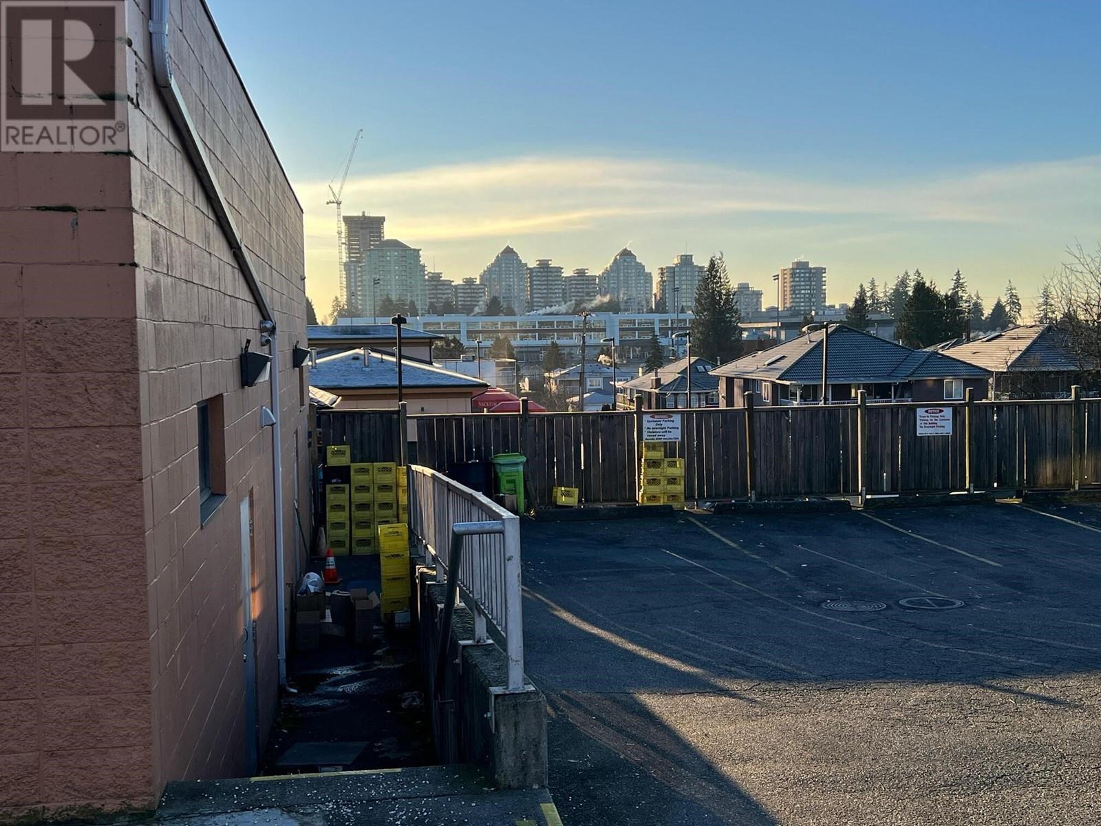 7805 6th Street, Burnaby, British Columbia  V3N 3N1 - Photo 3 - C8065852