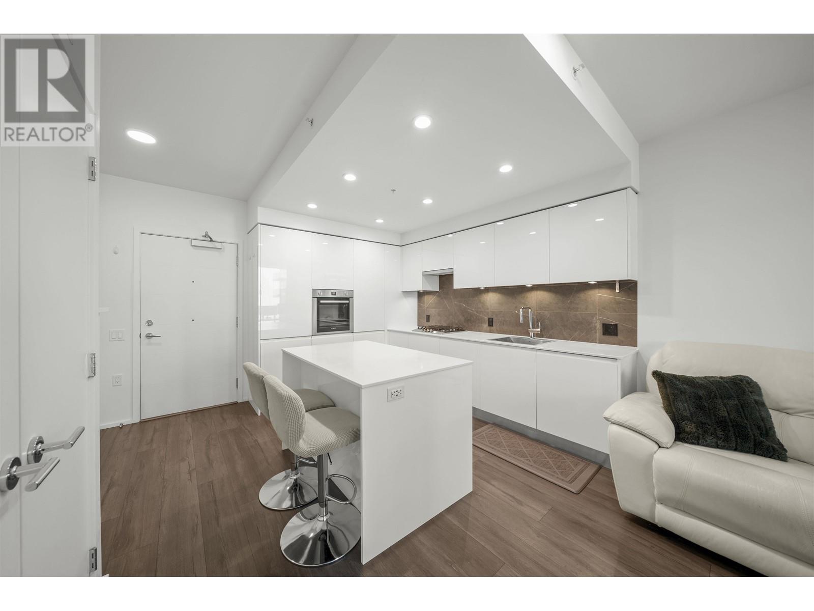 403 3888 Evergreen Place, Burnaby, British Columbia  V3J 0M2 - Photo 3 - R2963279