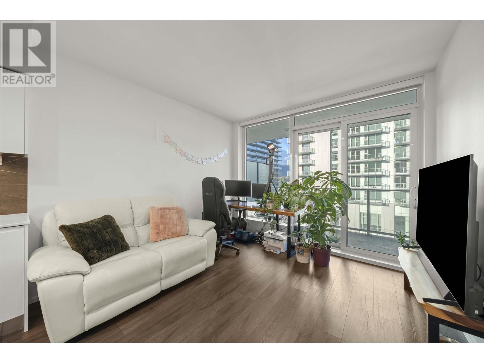 403 3888 Evergreen Place, Burnaby, British Columbia  V3J 0M2 - Photo 4 - R2963279