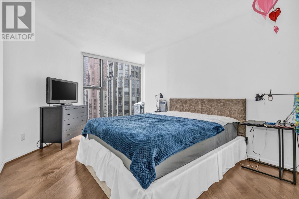 Listing Picture 16 of 26 : 1802 1155 HOMER STREET, Vancouver / 溫哥華 - 魯藝地產 Yvonne Lu Group - MLS Medallion Club Member