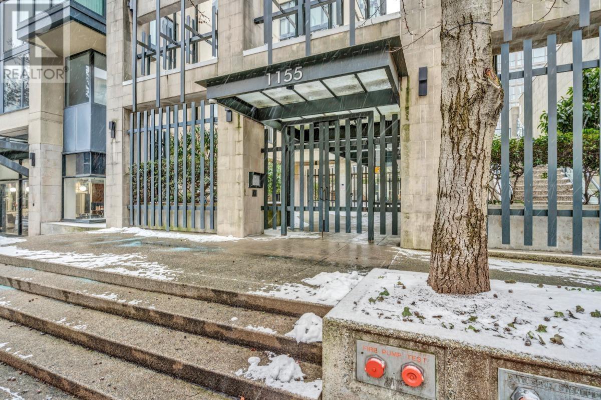 Listing Picture 24 of 26 : 1802 1155 HOMER STREET, Vancouver / 溫哥華 - 魯藝地產 Yvonne Lu Group - MLS Medallion Club Member