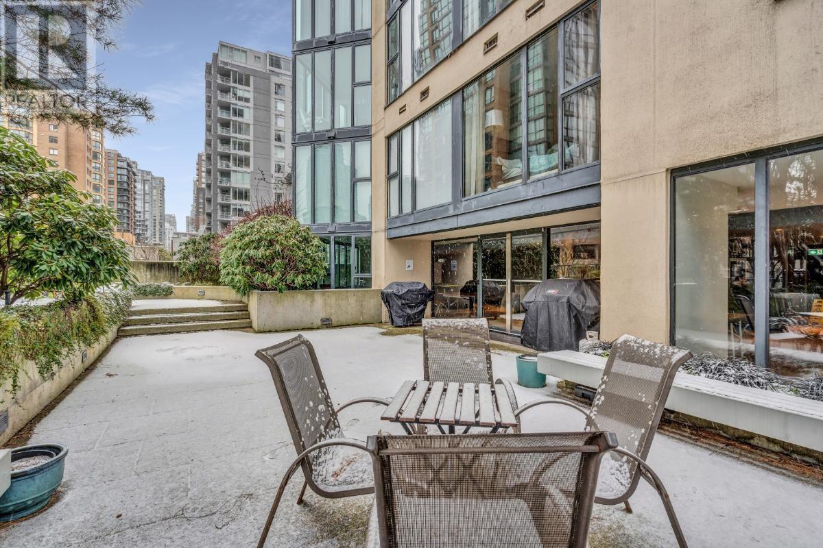 Listing Picture 25 of 26 : 1802 1155 HOMER STREET, Vancouver / 溫哥華 - 魯藝地產 Yvonne Lu Group - MLS Medallion Club Member