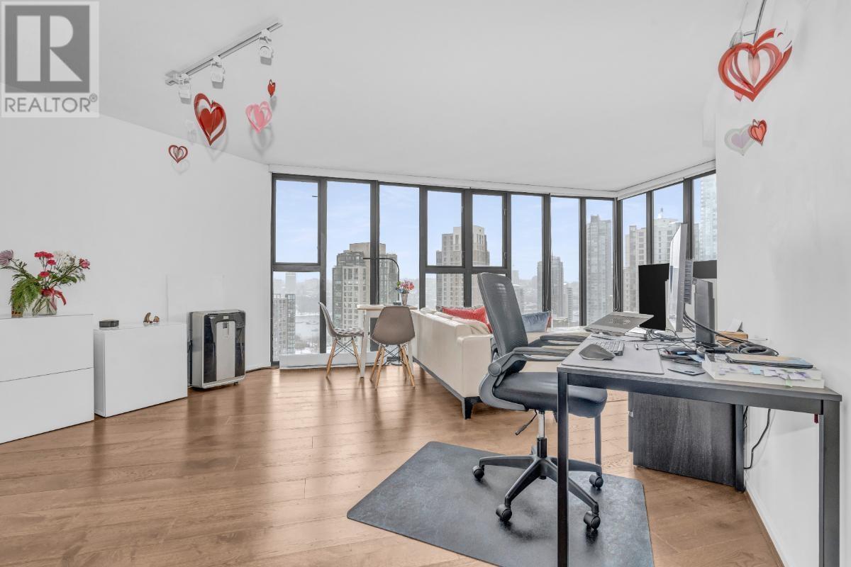 Listing Picture 5 of 26 : 1802 1155 HOMER STREET, Vancouver / 溫哥華 - 魯藝地產 Yvonne Lu Group - MLS Medallion Club Member