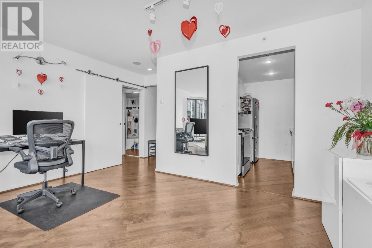 Listing Picture 6 of 26 : 1802 1155 HOMER STREET, Vancouver / 溫哥華 - 魯藝地產 Yvonne Lu Group - MLS Medallion Club Member