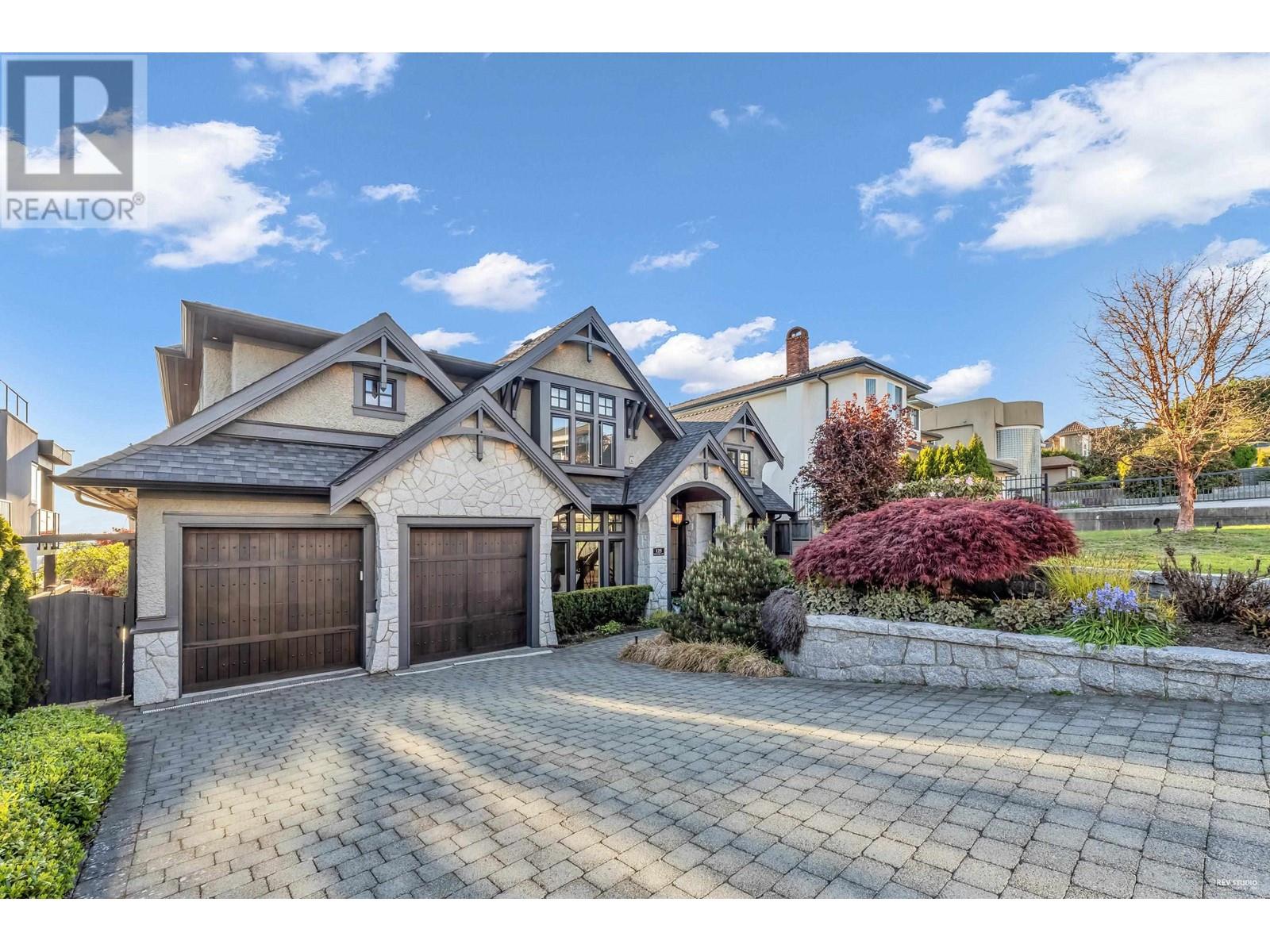 125 N Glynde Avenue, Burnaby, British Columbia  V5B 1G8 - Photo 1 - R2963291