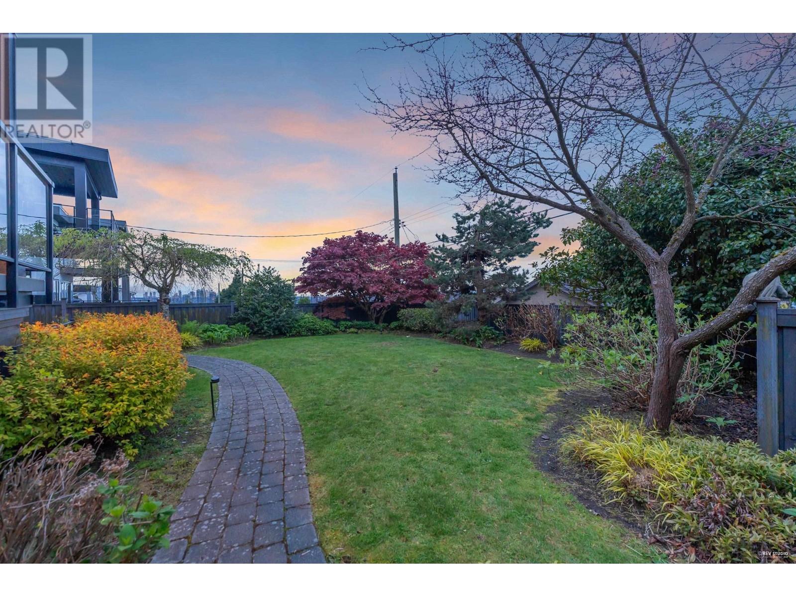 125 N Glynde Avenue, Burnaby, British Columbia  V5B 1G8 - Photo 33 - R2963291