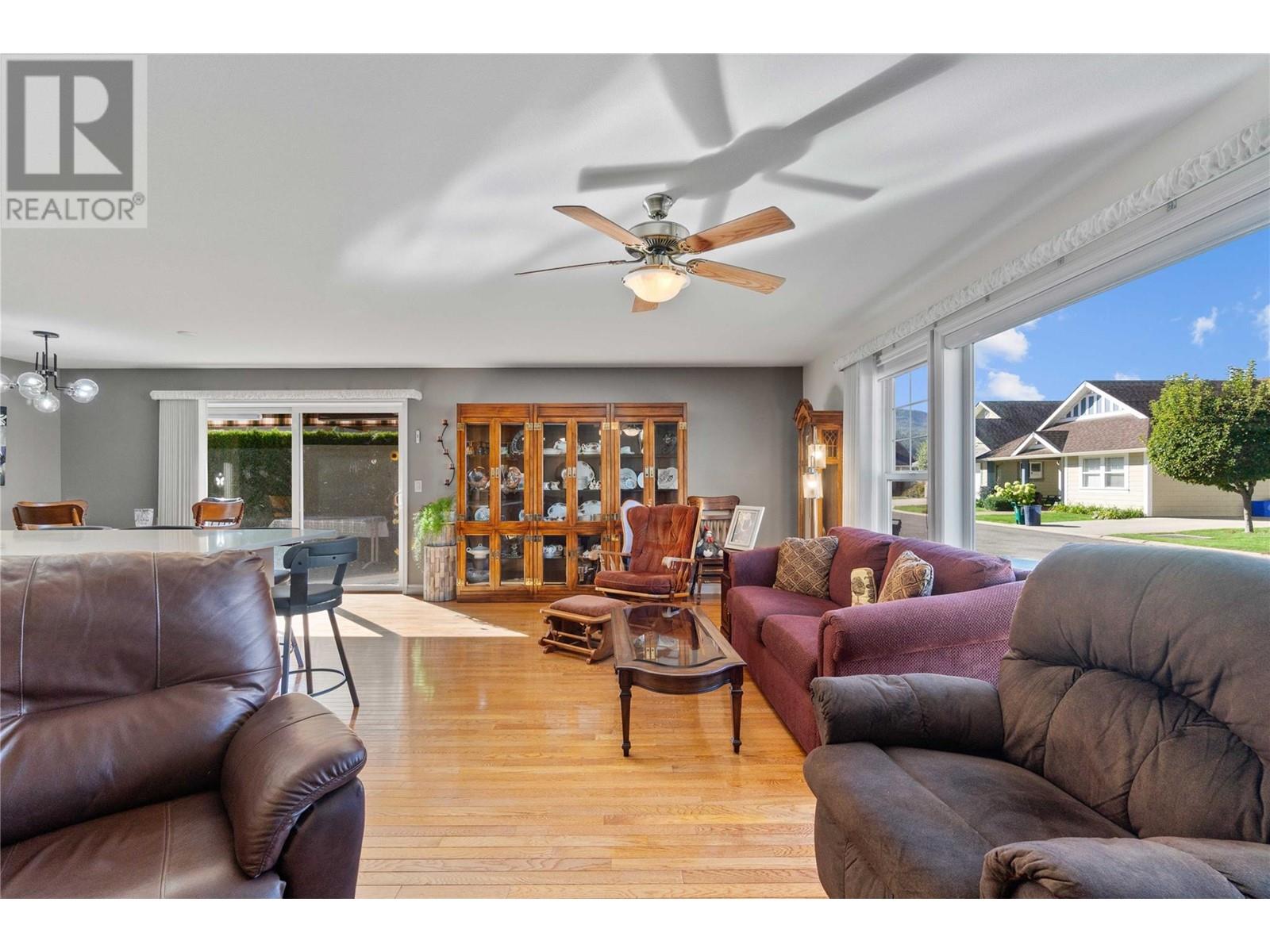 1231 10 Street Sw Unit# 38, Salmon Arm, British Columbia  V1E 0A5 - Photo 7 - 10333310