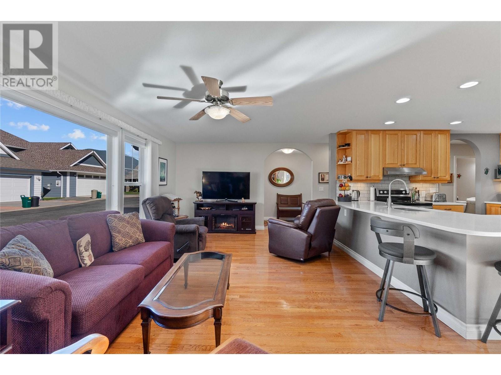 1231 10 Street Sw Unit# 38, Salmon Arm, British Columbia  V1E 0A5 - Photo 11 - 10333310