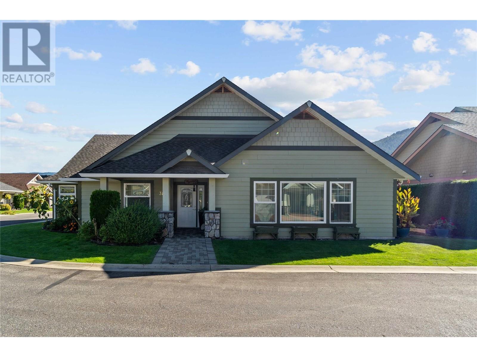 Property at 1231 10 Street SW Unit# 38 Lot# 38 image 4
