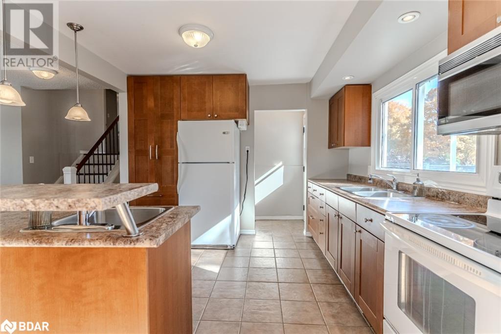 605 Big Bay Point Road, Barrie, Ontario  L4N 3Z9 - Photo 10 - 40696016
